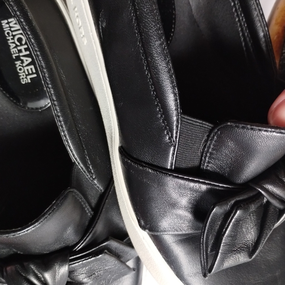 Michael Kors Black Leather Loafers with Bow - Picture 16 of 16